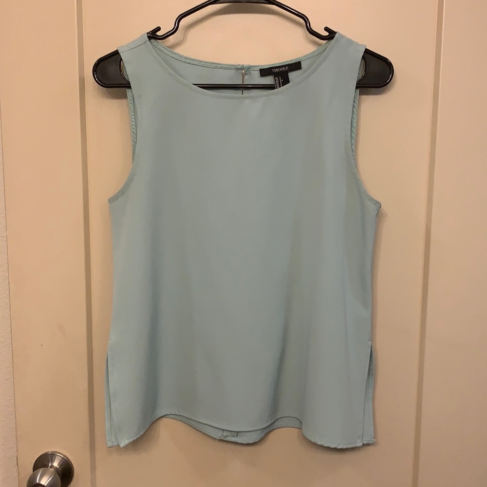 Sleeveless blouse